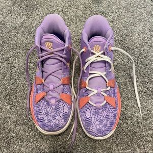 Kyrie 7 ‘daughters’ - SIZE 7